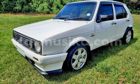 Buy Used Volkswagen Golf White Car in Beitbridge in Matabeleland South Buy Used Volkswagen Golf White Car in Beitbridge in Matabeleland South