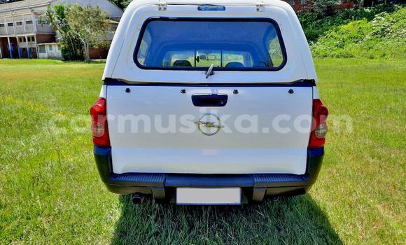 Buy Used Opel Corsa White Car in Beitbridge in Matabeleland South Buy Used Opel Corsa White Car in Beitbridge in Matabeleland South