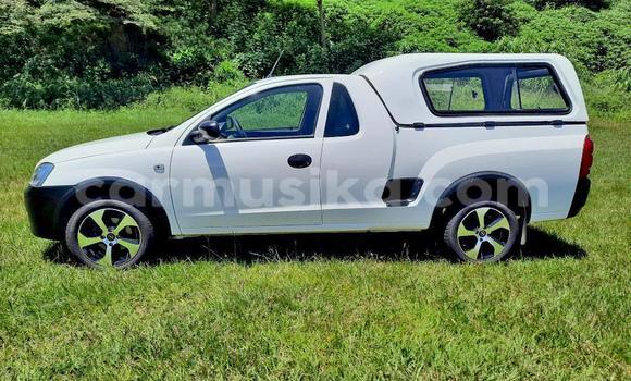 Buy Used Opel Corsa White Car in Beitbridge in Matabeleland South Buy Used Opel Corsa White Car in Beitbridge in Matabeleland South