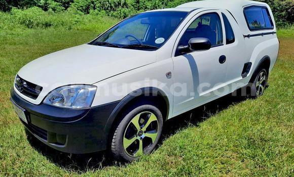 Buy Used Opel Corsa White Car in Beitbridge in Matabeleland South Buy Used Opel Corsa White Car in Beitbridge in Matabeleland South