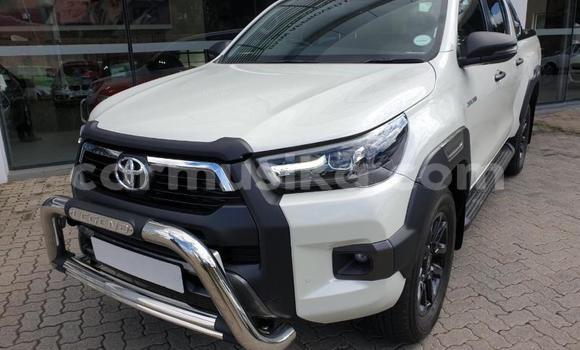 Acheter Occasion Voiture Toyota Hilux Blanc à Beitbridge, Matabeleland South