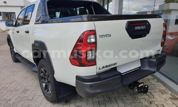 Buy Used Toyota Hilux White Car in Beitbridge in Matabeleland South Buy Used Toyota Hilux White Car in Beitbridge in Matabeleland South