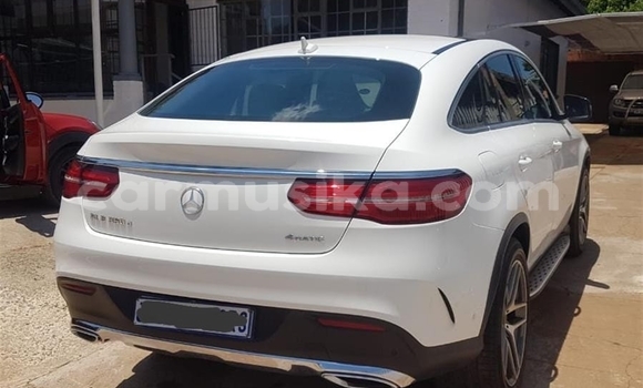 Acheter Occasion Voiture Mercedes-Benz C-Classe Blanc à Bulawayo, Bulawayo Acheter Occasion Voiture Mercedes-Benz C-Classe Blanc à Bulawayo, Bulawayo