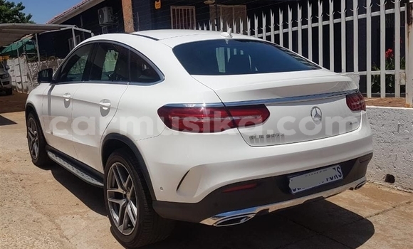 Acheter Occasion Voiture Mercedes-Benz C-Classe Blanc à Bulawayo, Bulawayo Acheter Occasion Voiture Mercedes-Benz C-Classe Blanc à Bulawayo, Bulawayo