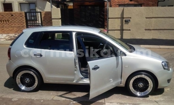 Acheter Occasion Voiture Volkswagen Polo Gris à Beitbridge, Matabeleland South Acheter Occasion Voiture Volkswagen Polo Gris à Beitbridge, Matabeleland South