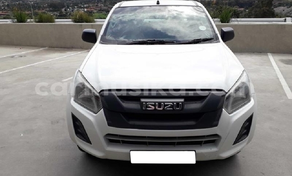 Acheter Occasion Voiture Isuzu KB Blanc à Beitbridge, Matabeleland South Acheter Occasion Voiture Isuzu KB Blanc à Beitbridge, Matabeleland South