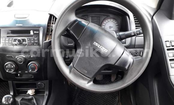 Acheter Occasion Voiture Isuzu KB Blanc à Beitbridge, Matabeleland South Acheter Occasion Voiture Isuzu KB Blanc à Beitbridge, Matabeleland South