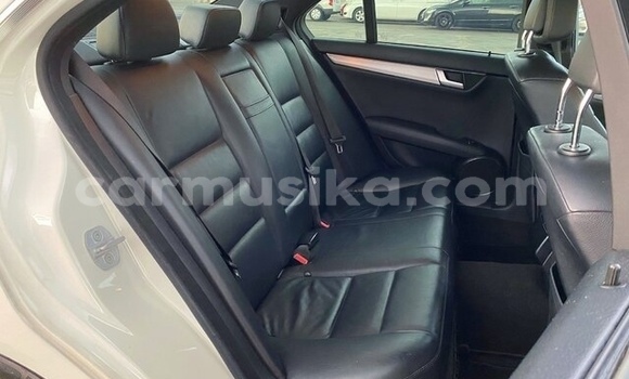 Buy Used Mercedes‒Benz C–Class White Car in Beitbridge in Matabeleland South Buy Used Mercedes‒Benz C–Class White Car in Beitbridge in Matabeleland South