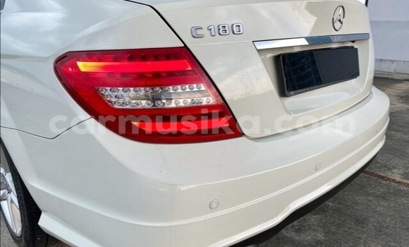 Buy Used Mercedes‒Benz C–Class White Car in Beitbridge in Matabeleland South Buy Used Mercedes‒Benz C–Class White Car in Beitbridge in Matabeleland South