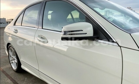 Buy Used Mercedes‒Benz C–Class White Car in Beitbridge in Matabeleland South Buy Used Mercedes‒Benz C–Class White Car in Beitbridge in Matabeleland South
