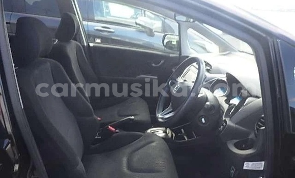Buy Import Honda Fit Black Car in Beitbridge in Matabeleland South Buy Import Honda Fit Black Car in Beitbridge in Matabeleland South