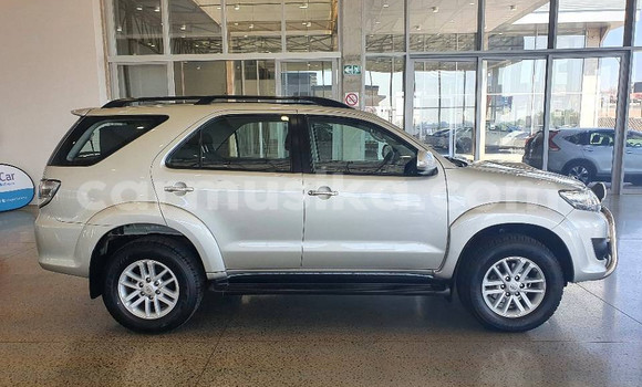 Nunua Ilio tumika Toyota Fortuner Fedha Gari ndani ya Beitbridge nchini Matabeleland Kusini