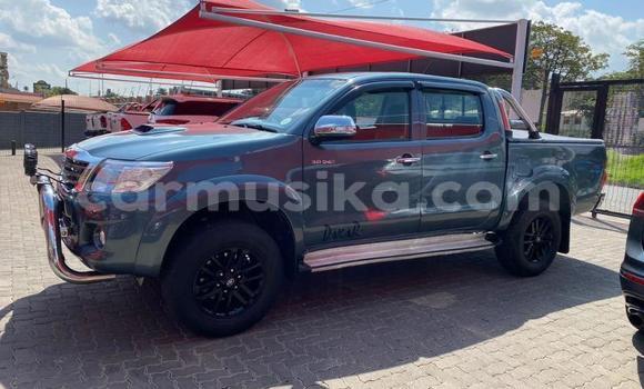 Nunua Ilio tumika Toyota Hilux Beige Gari ndani ya Beitbridge nchini Matabeleland Kusini Nunua Ilio tumika Toyota Hilux Beige Gari ndani ya Beitbridge nchini Matabeleland Kusini