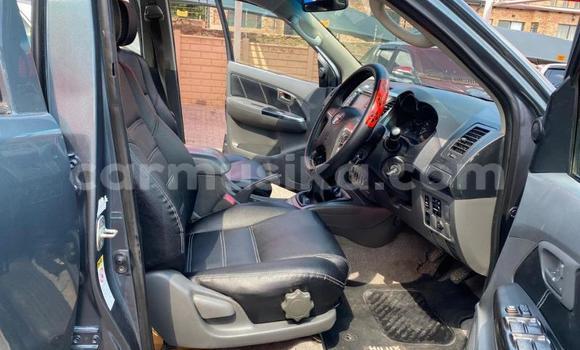 Nunua Ilio tumika Toyota Hilux Beige Gari ndani ya Beitbridge nchini Matabeleland Kusini Nunua Ilio tumika Toyota Hilux Beige Gari ndani ya Beitbridge nchini Matabeleland Kusini