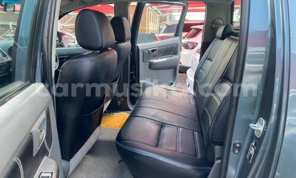 Nunua Ilio tumika Toyota Hilux Beige Gari ndani ya Beitbridge nchini Matabeleland Kusini Nunua Ilio tumika Toyota Hilux Beige Gari ndani ya Beitbridge nchini Matabeleland Kusini