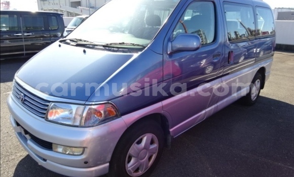 Acheter Occasion Voiture Toyota Regius Bleu à Beitbridge, Matabeleland South