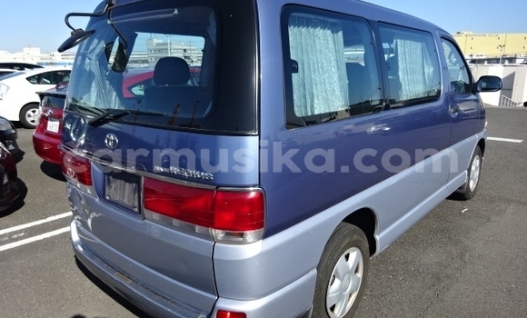 Tenga Tsaru Toyota Regius Bhuruu Mota in Beitbridge in Matabeleland South Tenga Tsaru Toyota Regius Bhuruu Mota in Beitbridge in Matabeleland South