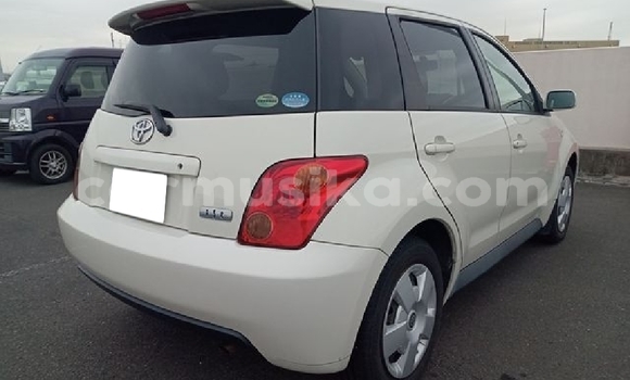 Acheter Occasion Voiture Toyota IST Blanc à Beitbridge, Matabeleland South Acheter Occasion Voiture Toyota IST Blanc à Beitbridge, Matabeleland South