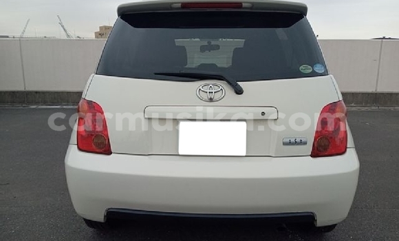 Acheter Occasion Voiture Toyota IST Blanc à Beitbridge, Matabeleland South Acheter Occasion Voiture Toyota IST Blanc à Beitbridge, Matabeleland South