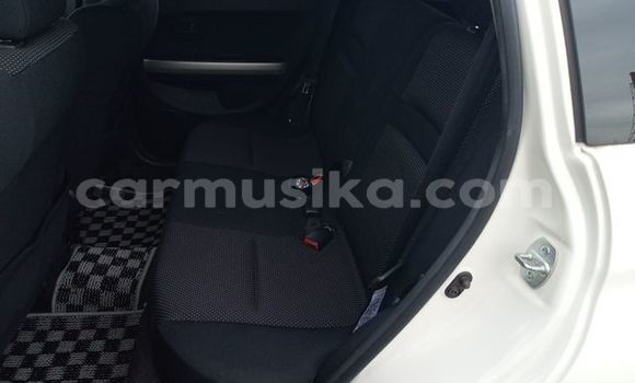 Acheter Occasion Voiture Toyota IST Blanc à Beitbridge, Matabeleland South Acheter Occasion Voiture Toyota IST Blanc à Beitbridge, Matabeleland South