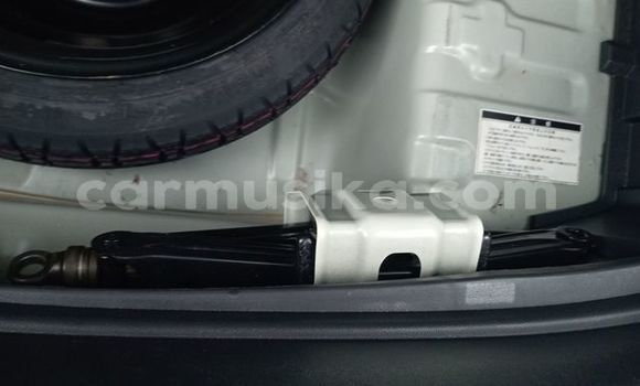 Acheter Occasion Voiture Toyota IST Blanc à Beitbridge, Matabeleland South Acheter Occasion Voiture Toyota IST Blanc à Beitbridge, Matabeleland South