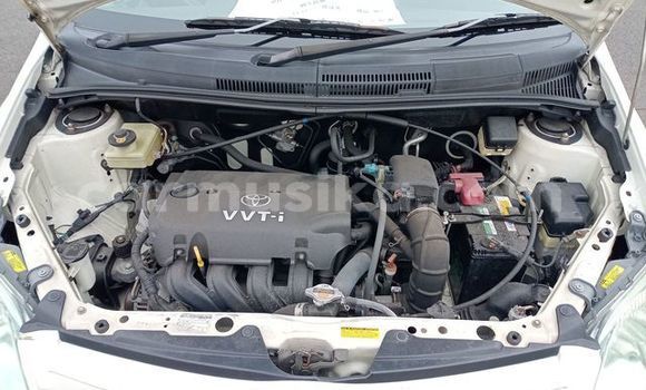 Acheter Occasion Voiture Toyota IST Blanc à Beitbridge, Matabeleland South Acheter Occasion Voiture Toyota IST Blanc à Beitbridge, Matabeleland South