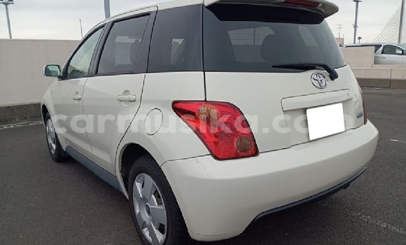 Acheter Occasion Voiture Toyota IST Blanc à Beitbridge, Matabeleland South Acheter Occasion Voiture Toyota IST Blanc à Beitbridge, Matabeleland South
