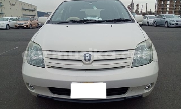 Acheter Occasion Voiture Toyota IST Blanc à Beitbridge, Matabeleland South Acheter Occasion Voiture Toyota IST Blanc à Beitbridge, Matabeleland South