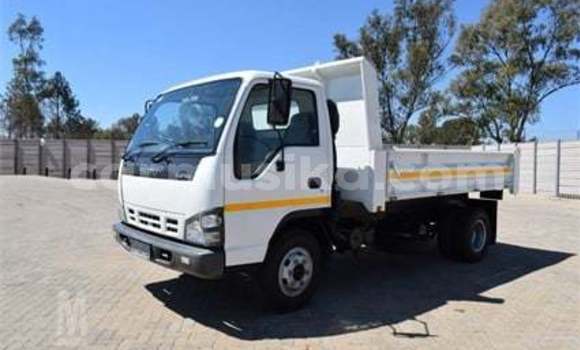 Acheter Occasion Voiture Isuzu Bellett Blanc à Beitbridge, Matabeleland South Acheter Occasion Voiture Isuzu Bellett Blanc à Beitbridge, Matabeleland South