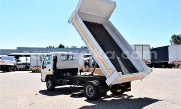 Acheter Occasion Voiture Isuzu Bellett Blanc à Beitbridge, Matabeleland South Acheter Occasion Voiture Isuzu Bellett Blanc à Beitbridge, Matabeleland South