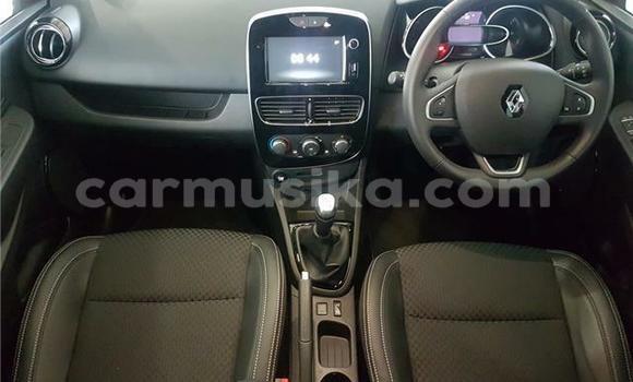 Acheter Occasion Voiture Renault Clio Rouge à Beitbridge, Matabeleland South Acheter Occasion Voiture Renault Clio Rouge à Beitbridge, Matabeleland South