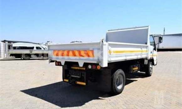 Acheter Occasion Voiture Isuzu Bellett Blanc à Beitbridge, Matabeleland South Acheter Occasion Voiture Isuzu Bellett Blanc à Beitbridge, Matabeleland South