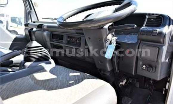 Acheter Occasion Voiture Isuzu Bellett Blanc à Beitbridge, Matabeleland South Acheter Occasion Voiture Isuzu Bellett Blanc à Beitbridge, Matabeleland South