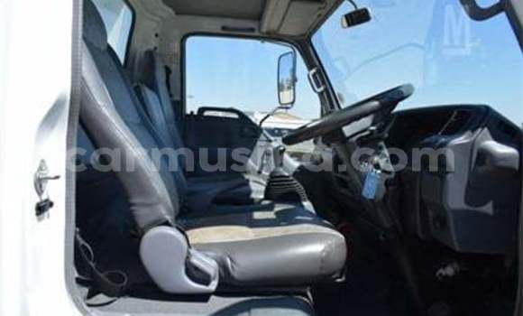 Acheter Occasion Voiture Isuzu Bellett Blanc à Beitbridge, Matabeleland South Acheter Occasion Voiture Isuzu Bellett Blanc à Beitbridge, Matabeleland South