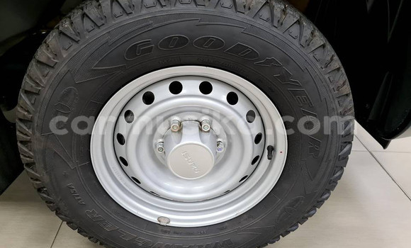 Buy Used Isuzu D–MAX Silver Car in Beitbridge in Matabeleland South Buy Used Isuzu D–MAX Silver Car in Beitbridge in Matabeleland South