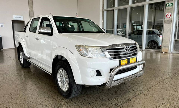 Nunua Ilio tumika Toyota Hilux Nyeupe Gari ndani ya Harare nchini Harare