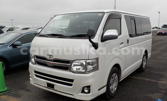 Nunua Ilio tumika Toyota Hiace Nyeupe Gari ndani ya Beitbridge nchini Matabeleland Kusini