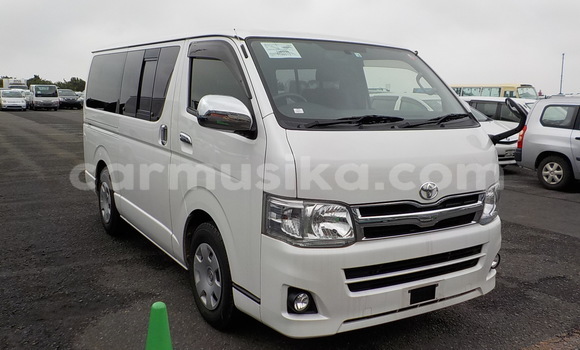 Acheter Occasion Voiture Toyota Hiace Blanc à Beitbridge, Matabeleland South Acheter Occasion Voiture Toyota Hiace Blanc à Beitbridge, Matabeleland South