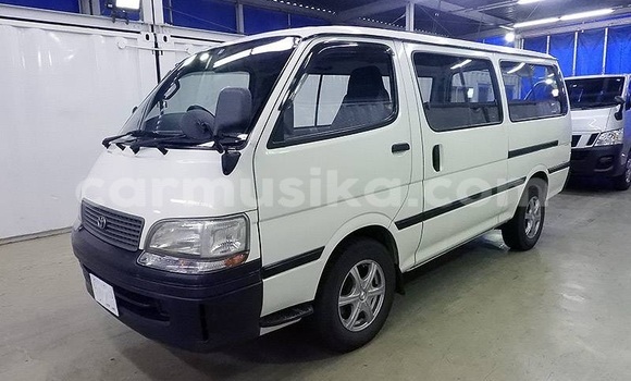 Tenga Tsaru Toyota Hiace Chena Mota in Beitbridge in Matabeleland South Tenga Tsaru Toyota Hiace Chena Mota in Beitbridge in Matabeleland South