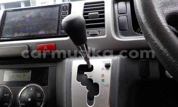 Acheter Occasion Voiture Toyota Hiace Blanc à Beitbridge, Matabeleland South Acheter Occasion Voiture Toyota Hiace Blanc à Beitbridge, Matabeleland South