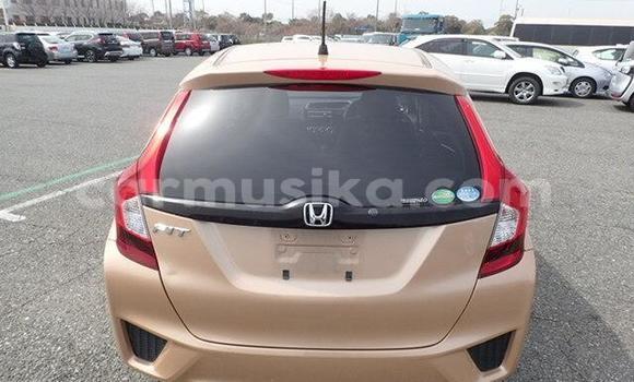 Buy Used Honda Fit White Car in Harare in Harare Buy Used Honda Fit White Car in Harare in Harare