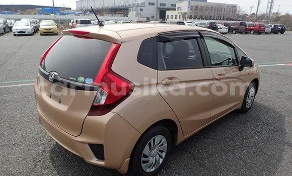 Buy Used Honda Fit White Car in Harare in Harare Buy Used Honda Fit White Car in Harare in Harare