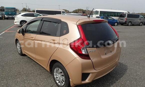 Buy Used Honda Fit White Car in Harare in Harare Buy Used Honda Fit White Car in Harare in Harare