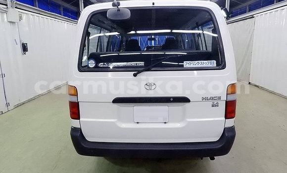 Tenga Tsaru Toyota Hiace Chena Mota in Beitbridge in Matabeleland South Tenga Tsaru Toyota Hiace Chena Mota in Beitbridge in Matabeleland South