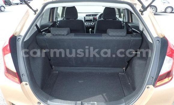 Buy Used Honda Fit White Car in Harare in Harare Buy Used Honda Fit White Car in Harare in Harare