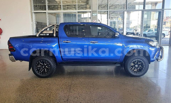Buy Used Toyota Hilux Blue Car in Beitbridge in Matabeleland South