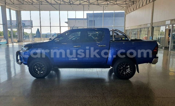 Buy Used Toyota Hilux Blue Car in Beitbridge in Matabeleland South Buy Used Toyota Hilux Blue Car in Beitbridge in Matabeleland South