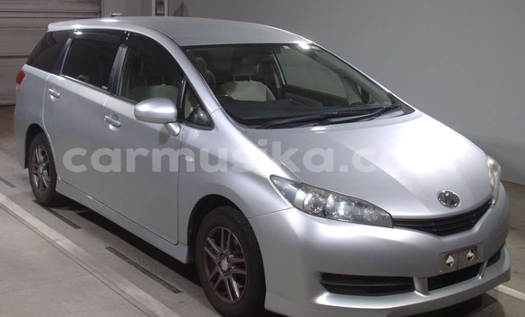 Nunua Ilio tumika Toyota Wish Fedha Gari ndani ya Harare nchini Harare