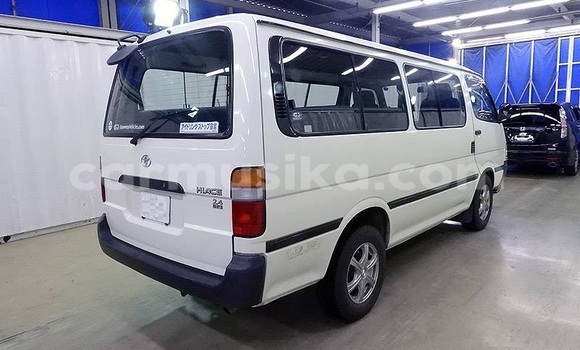 Tenga Tsaru Toyota Hiace Chena Mota in Beitbridge in Matabeleland South Tenga Tsaru Toyota Hiace Chena Mota in Beitbridge in Matabeleland South