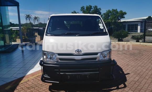 Acheter Occasion Voiture Toyota iQ Blanc à Beitbridge, Matabeleland South Acheter Occasion Voiture Toyota iQ Blanc à Beitbridge, Matabeleland South